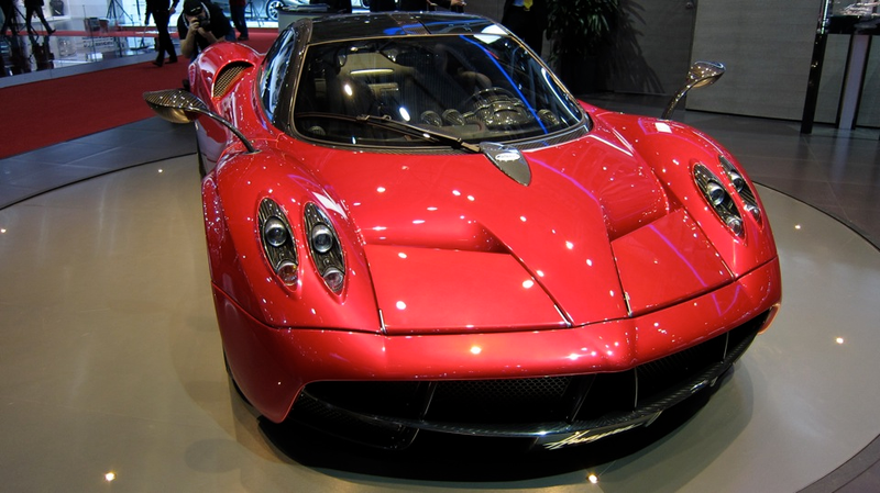 Illustration for article titled The 235 mph Pagani Huayra will make you heave with joy